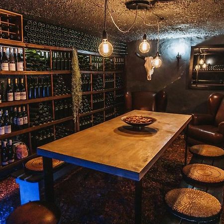The Edge Boutique Bed And Breakfast Гонуби Экстерьер фото