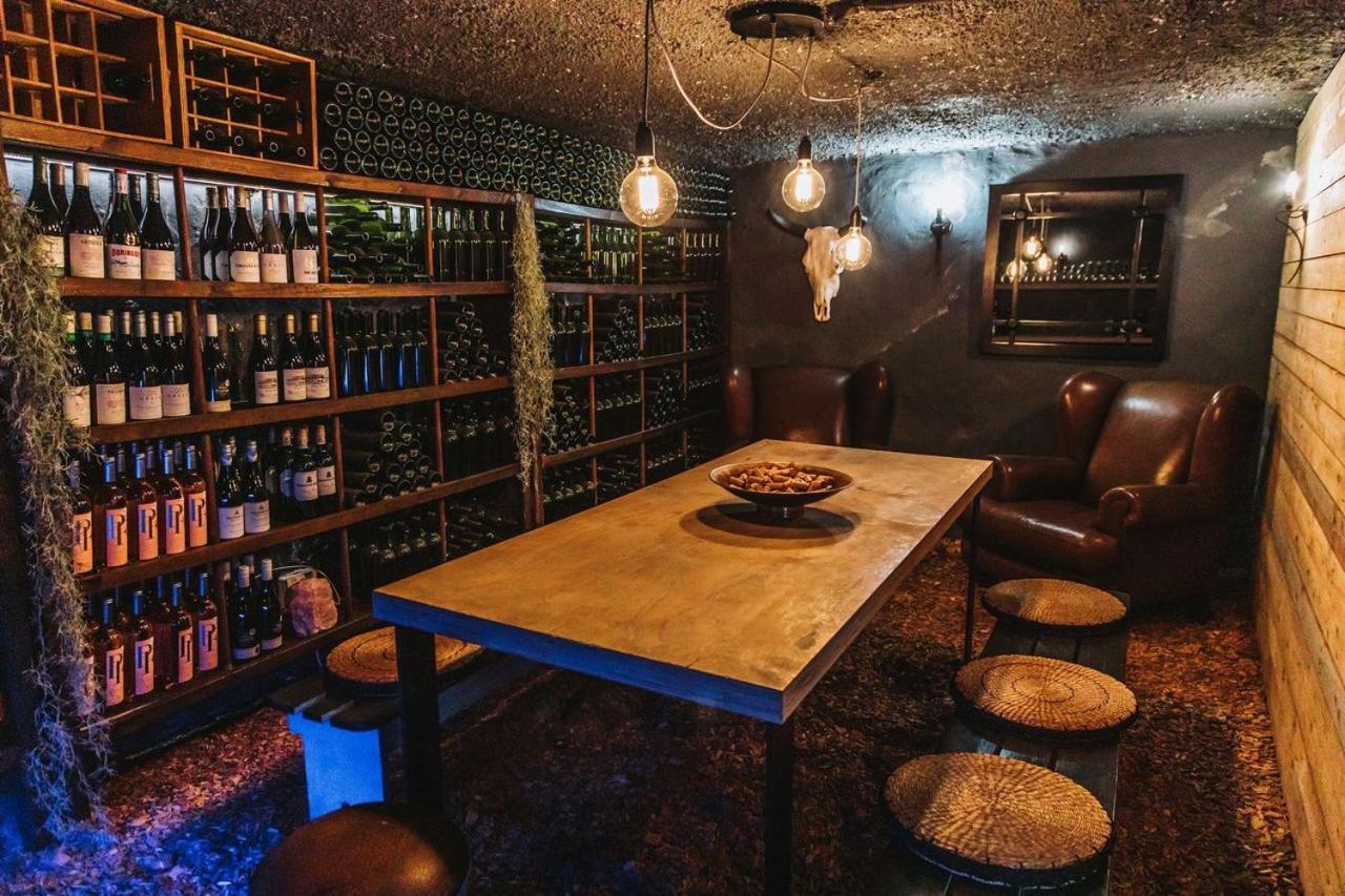The Edge Boutique Bed And Breakfast Гонуби Экстерьер фото